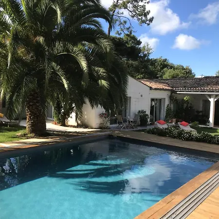 Pensjonat La Maison De La Dune - Climatisees - Jacuzzi 1ere Seance Offerte - Piscine Chauffee Avec Abri Amovible - Situee A 200m, Acces Direct Par Le Bois La Couarde-sur-Mer