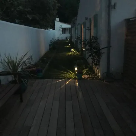 La Maison De La Dune - Climatisees - Jacuzzi 1ere Seance Offerte - Piscine Chauffee Avec Abri Amovible - Situee A 200m, Acces Direct Par Le Bois La Couarde-sur-Mer