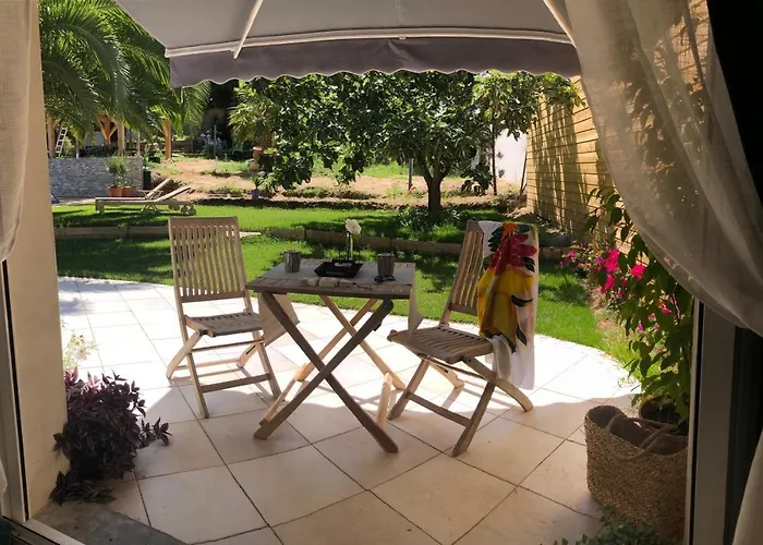 La Maison De La Dune: Beachfront Oasis With Jacuzzi And Heated Pool Guest house