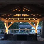 La Maison De La Dune - Climatisees - Jacuzzi 1ere Seance Offerte - Piscine Chauffee Avec Abri Amovible - Situee A 200m, Acces Direct Par Le Bois Vendégház La Couarde-sur-Mer