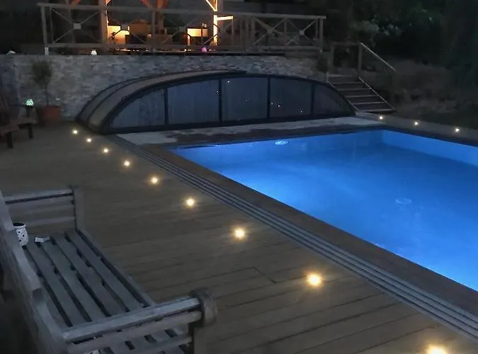 Casa de hóspedes La Maison De La Dune - Climatisées - Jacuzzi 1ère Séance Offerte - Piscine Chauffée Avec Abri Amovible - Située à 200m, Accès Direct Par Le Bois La Couarde-sur-Mer